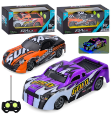 Машина ESD899-514-17D радіокер., корпус не б'ється,гум.і колеса,2 види,світло,бат.,кор.,25,5-11-11см